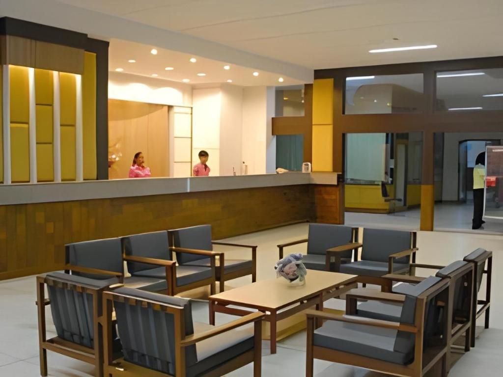 Ubon Hotel Ubon Ratchathani Exterior photo
